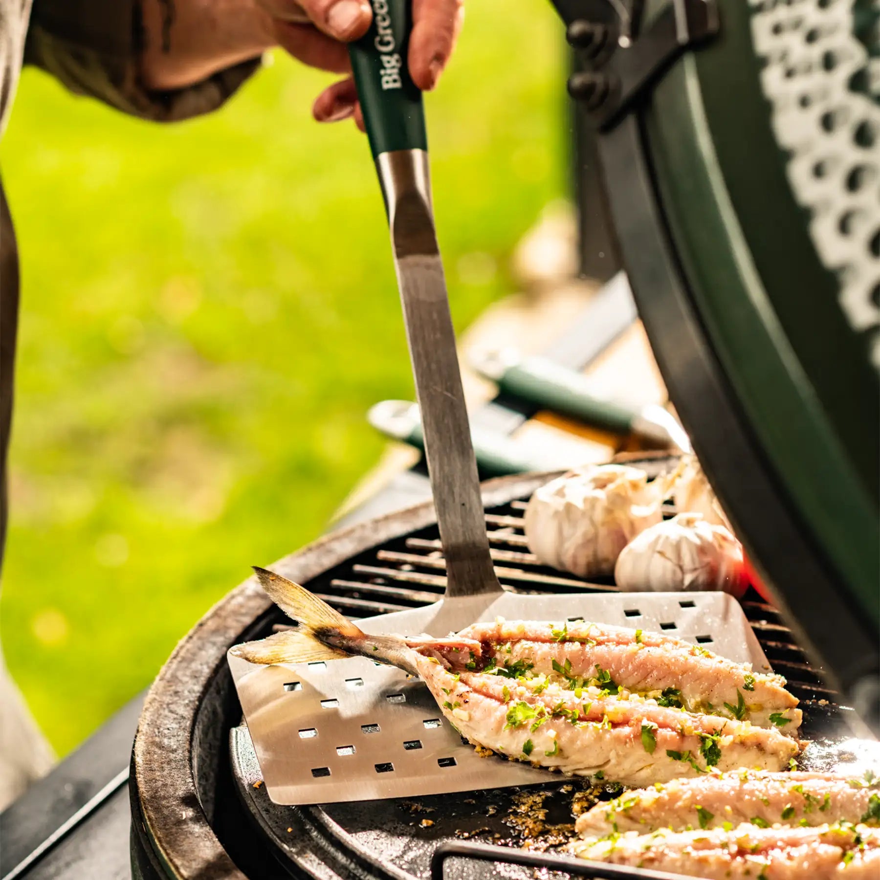 Breiter Edelstahlspatel